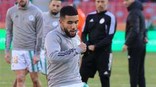الأهلي ينسق مع قندوسي لتحديد...