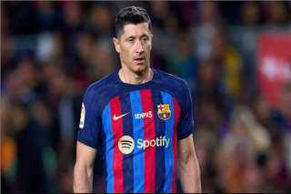 ليفاندوفسكي يسبب صدمة لبرشلونة قبل...