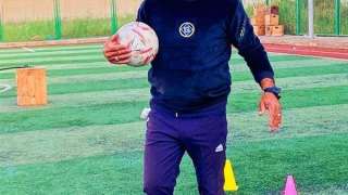 حارس مرمى.. رشوان ربيع أكبر...