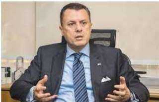 وزير السياحة والآثار يبحث مع...